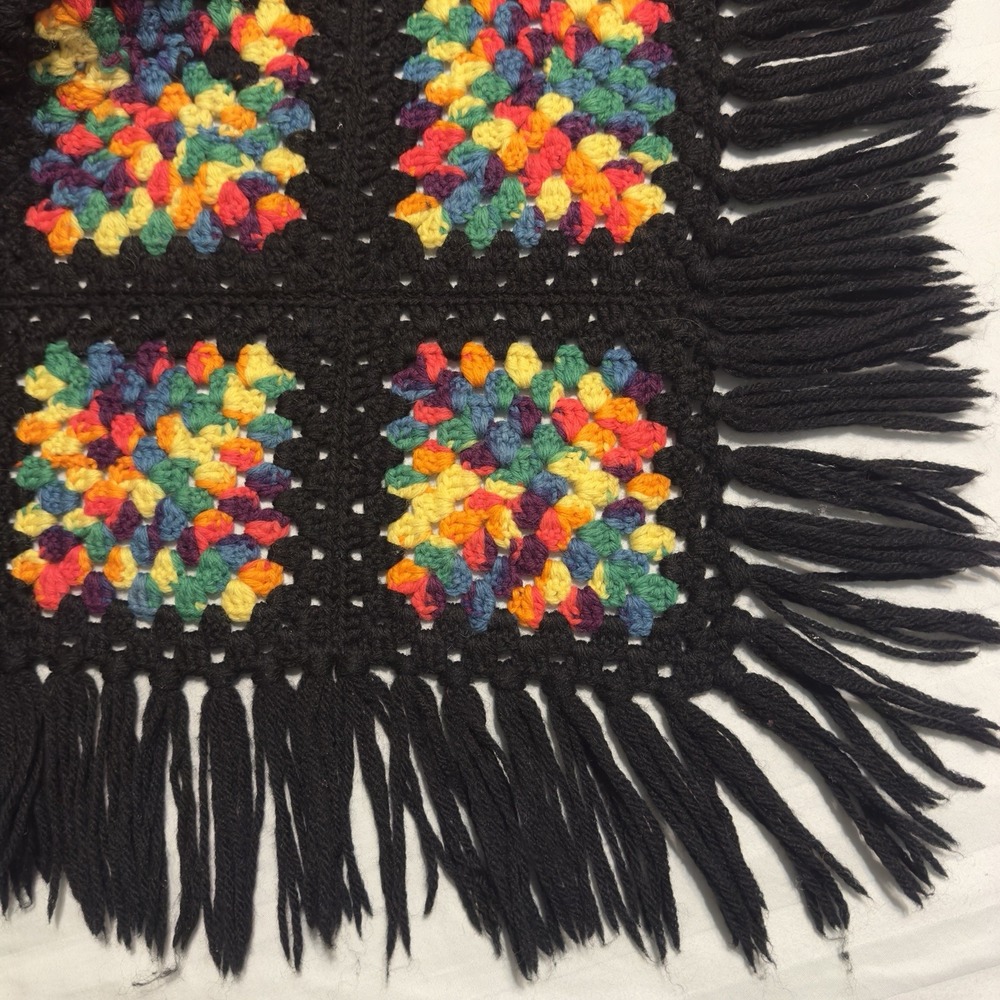 Vtg Handmade Crochet Knit Granny Square Throw Blanket Cottagecore Black Fringe - Picture 4 of 10